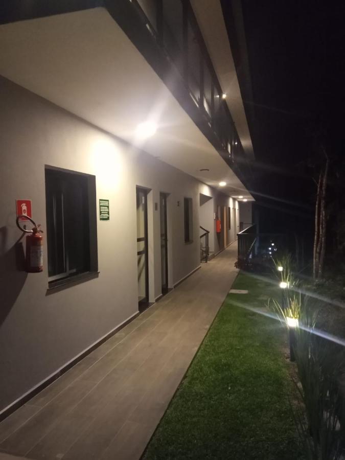 Refugio Praia Lagoinha Ubatuba-Sp Condominio Samola Apto 05 Eksteriør billede